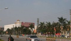 )B&Q附属于世界500强企业之一的英国翠丰集团